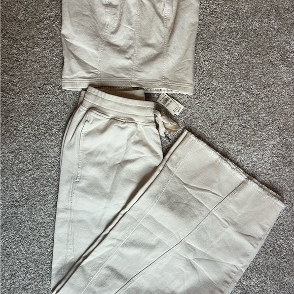 Aerie Cream Wide Leg Pants and cream crop top - Picture 1 of 3